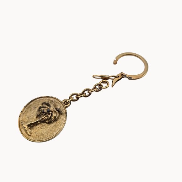 Gold-Toned Round Coin Embossed Palm Tree Chain Clip On Keychain Accessory Holder - Picture 3 of 7